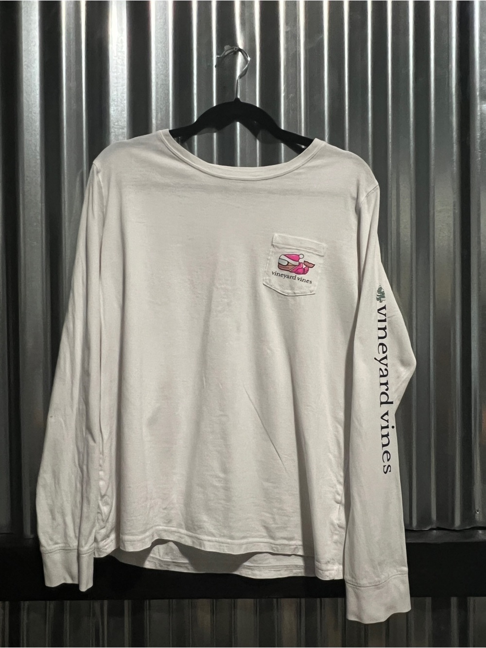Vineyard Vines Women’s Christmas Long-Sleeve White Pocket Tee